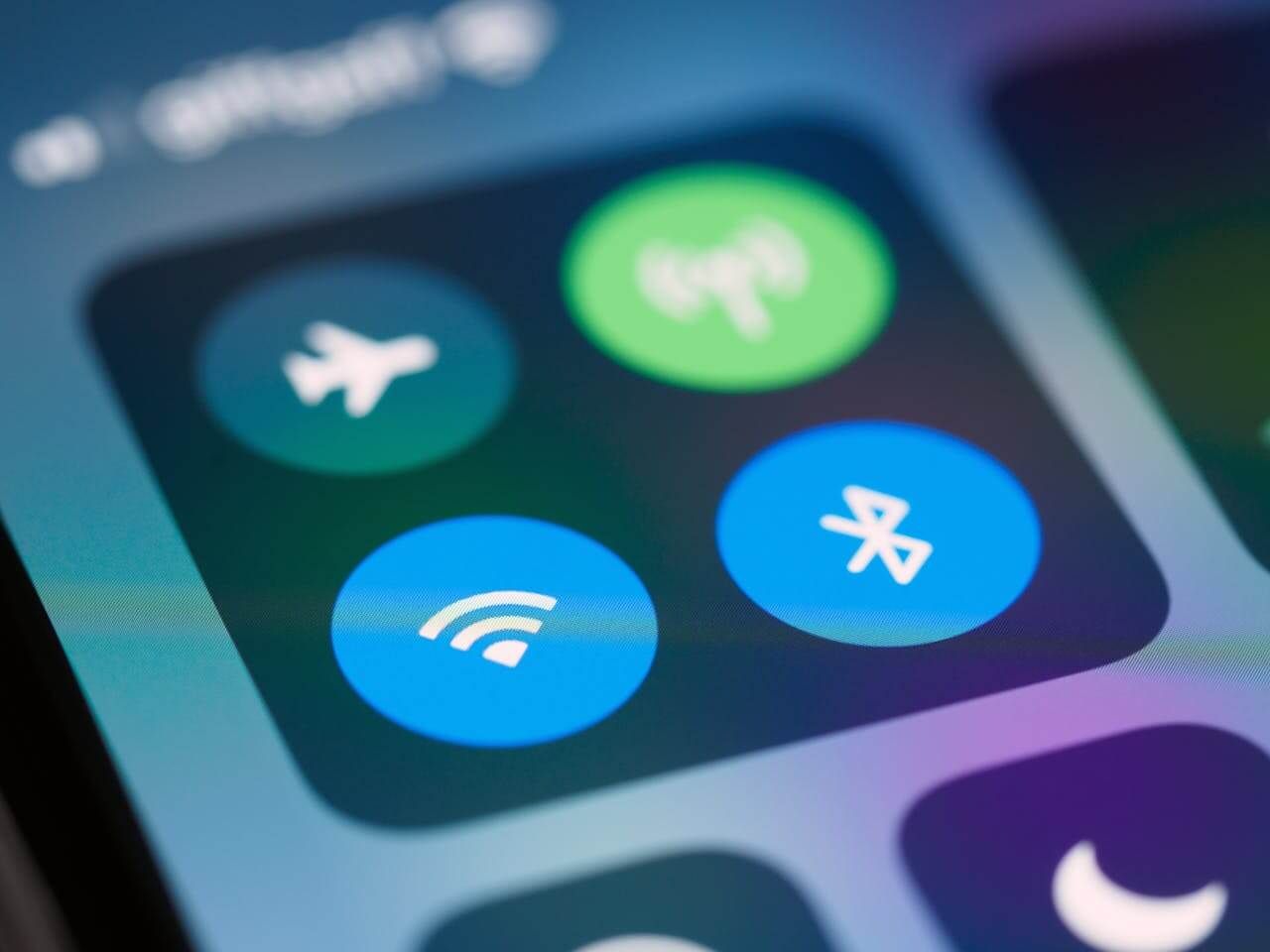 Screen mirroring best practices including your phone settings